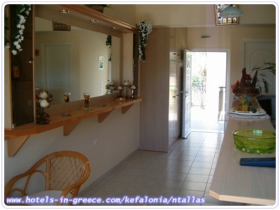 NTALLAS ROOMS TO RENT, Photo 8