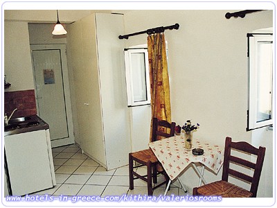 VALERIOS TRADITIONAL ROOMS, Photo 2